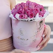 Букет в розовой шляпной коробке Amour Mini из 31 розовой розы (Кения) Standart
