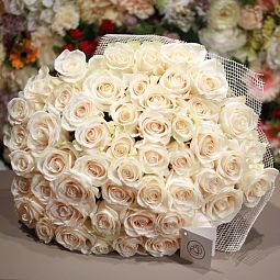 Букет из 51 белой розы (Эквадор) 60 см Vendela