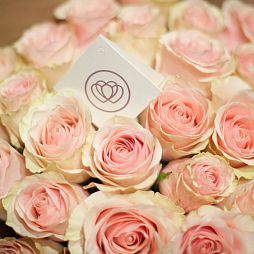 Букет из 25 нежно-розовых роз (Эквадор) 50 см Pink Mondial